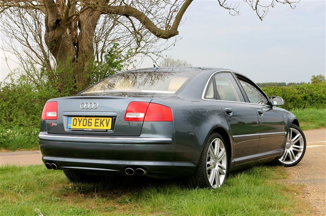   Audi A8  2011  